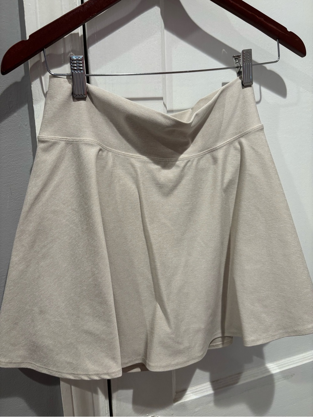 Old Navy Active Cloud+ Light Cream Performance Skort